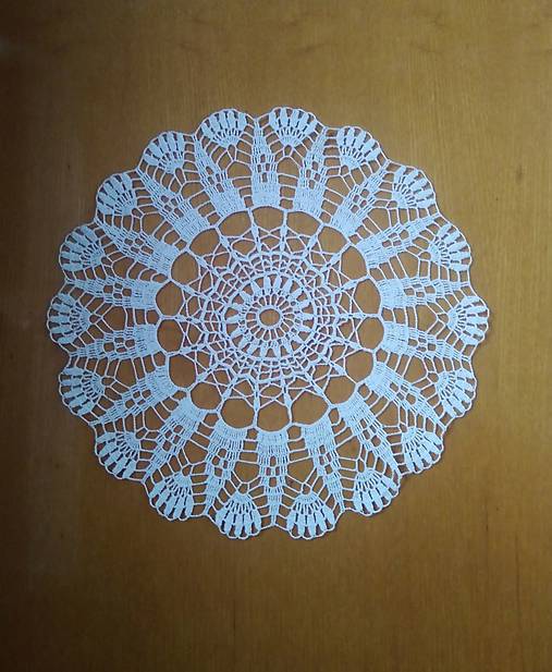 Úžitkový textil - Ručne háčkovaná dečka H90 okrúhla biela priemeru 33cm - 17668573_