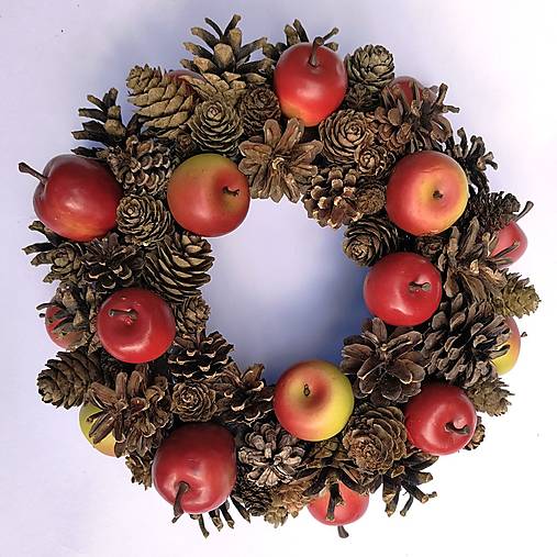Dekorácie - Jabĺčkovo-šiškový venček - 17671233_
