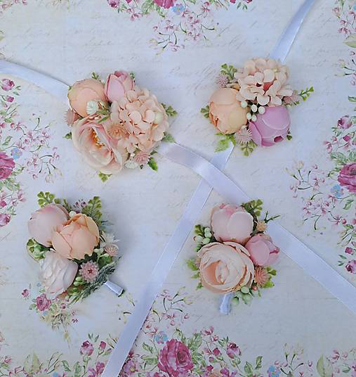 Svadobné pierka - pierka a náramky ružovo marhuľové (pierko pre rodičov) - 17676446_