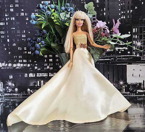 Saténové spoločenské šaty pre Barbie
