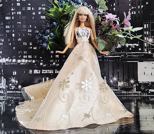 Krajkové spoločenské šaty pre Barbie