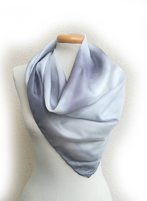 Šatky -  "grey&white"  hodvábná šatka  90x90 cm skladom - 17675493_
