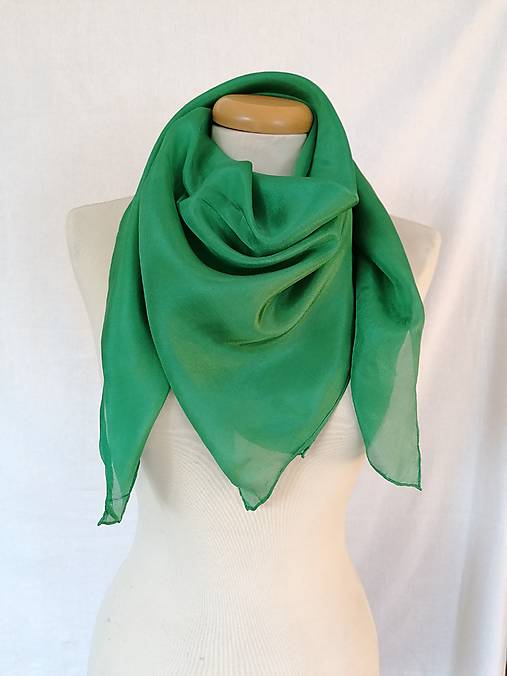 Šatky -  "green"  hodvábná šatka  90x90 cm skladom - 17676740_