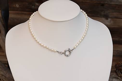 Perlový náhrdelník - choker