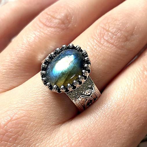 Floral Labradorite Ring / Masívny vintage prsteň s labradoritom E006