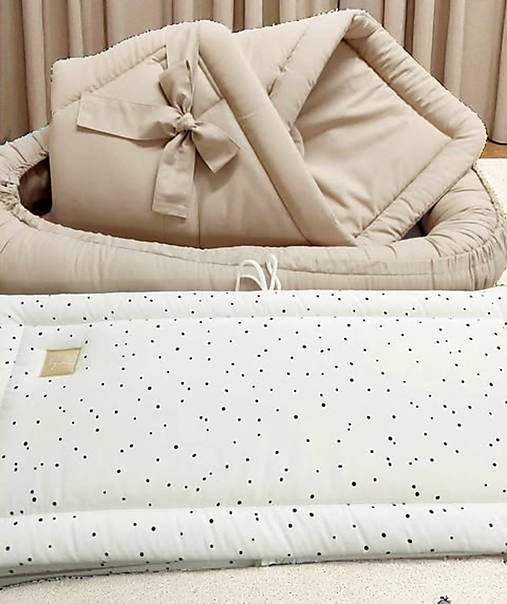 Sada do postieľky béžová/čierne fliačiky na bielej