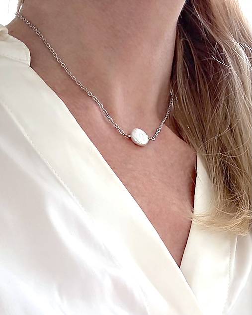 Náhrdelníky - Náhrdelník so sladkovodnou kruhovou perlou choker - 17682751_