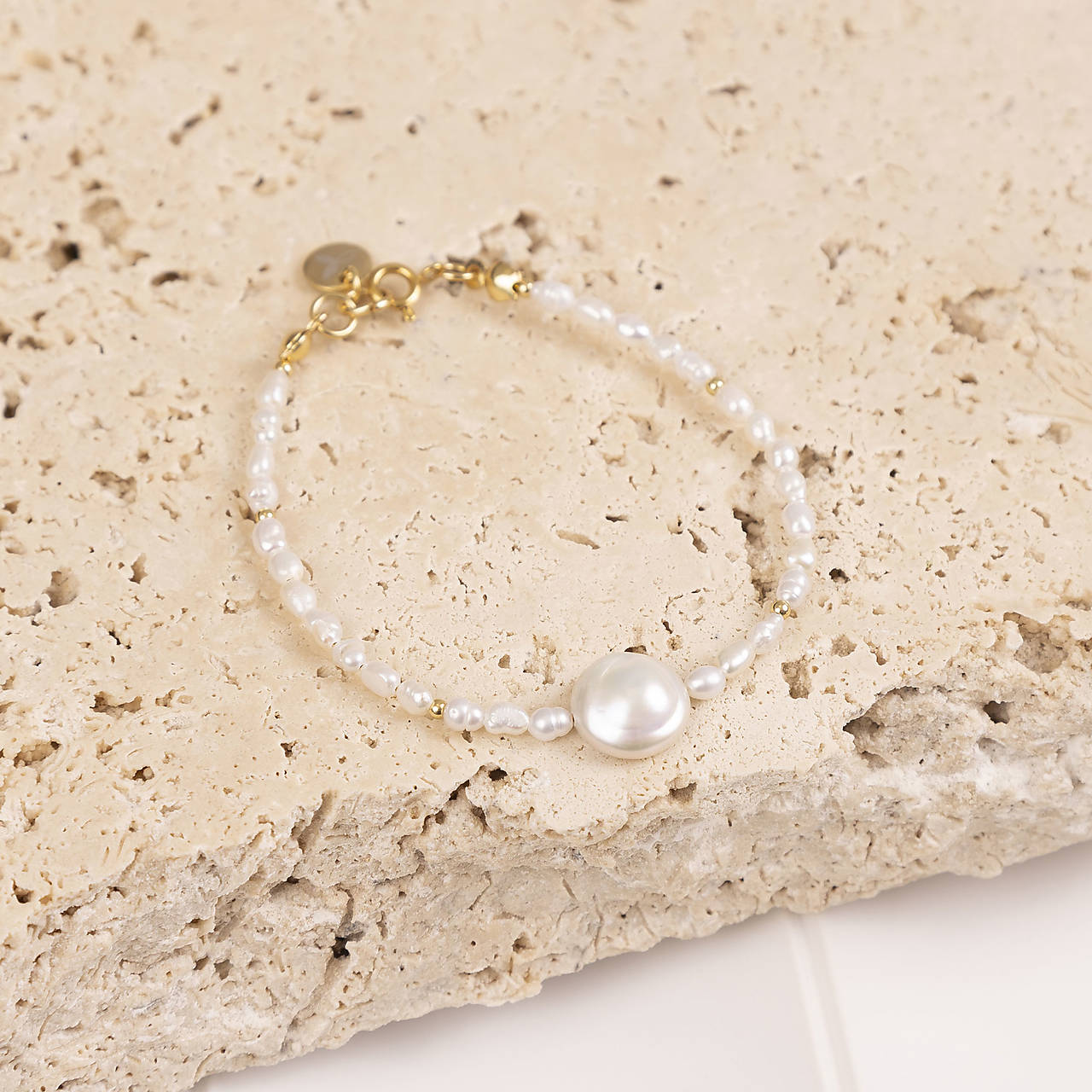 Náramok s barokovou perlou – Kolekcia Keshi Line