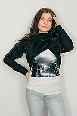 Svetre a kardigány - Čierne asymetrické bolero z umelej kože s vysokým golierom - 17688202_