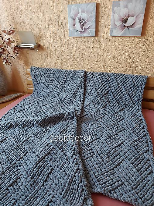 Jemnučká a ľahká deka z priadze alize puffy - stredne béžová/bledo hnedá (Deka/prehoz, rozmery cca (80 x 140) cm, farba šedá č. 428)