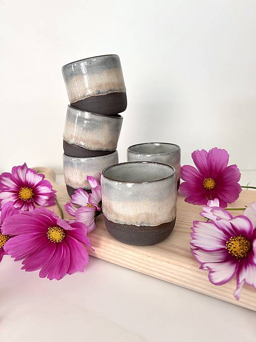 Nádoby - Keramický hrnček - 17686936_