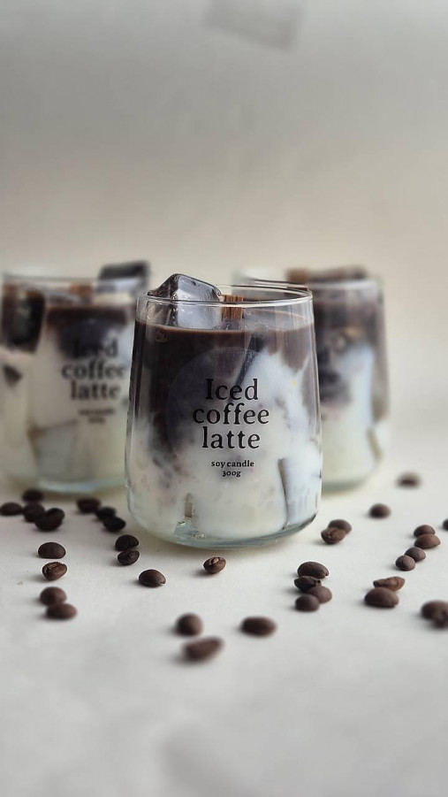 Iced coffee latte