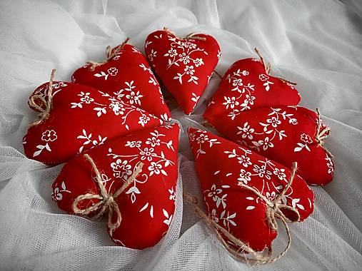 Darčeky pre svadobčanov - Červené levanduľové srdiečká  - 17687666_