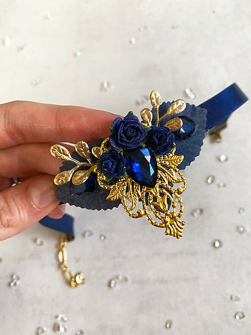 Kvetinový glam choker "kráľovná dlhej noci”