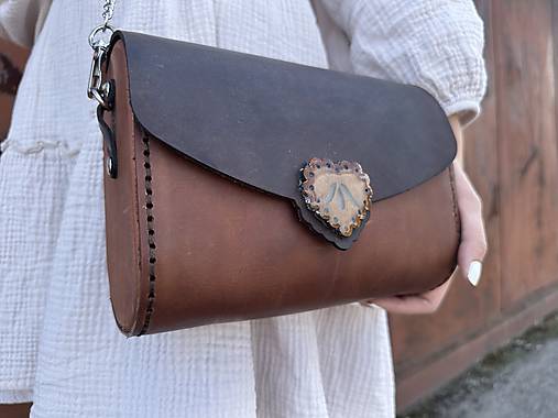 Celokožená kabelka Zuzička crazy horse (Zuzička a tulipán s retiazkou)