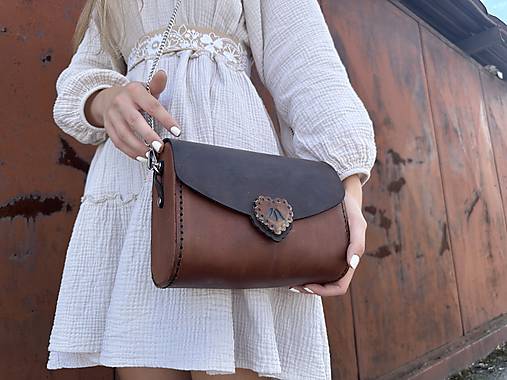 Celokožená kabelka Zuzička crazy horse (Zuzička a tulipán s popruhom)