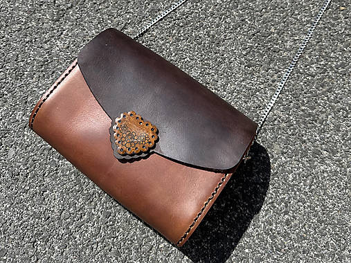 Celokožená kabelka Zuzička crazy horse (Zuzička a kvety s retiazkou)