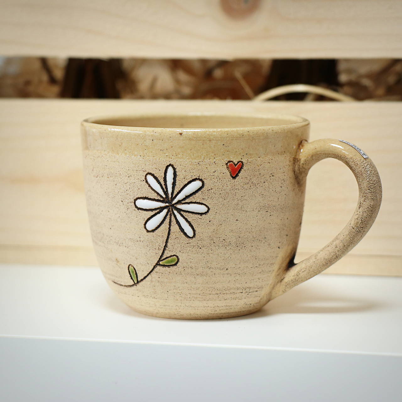 Keramický hrnček Biela kvetinka