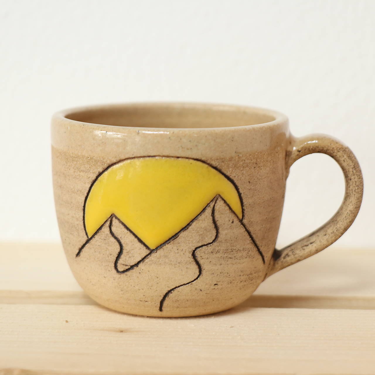 Keramický hrnček Hory