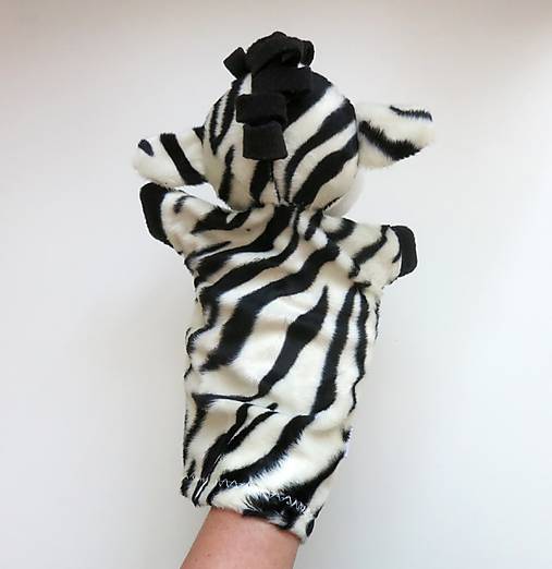 Maňuška zebra (Zebra z bielokvietkovej savany)
