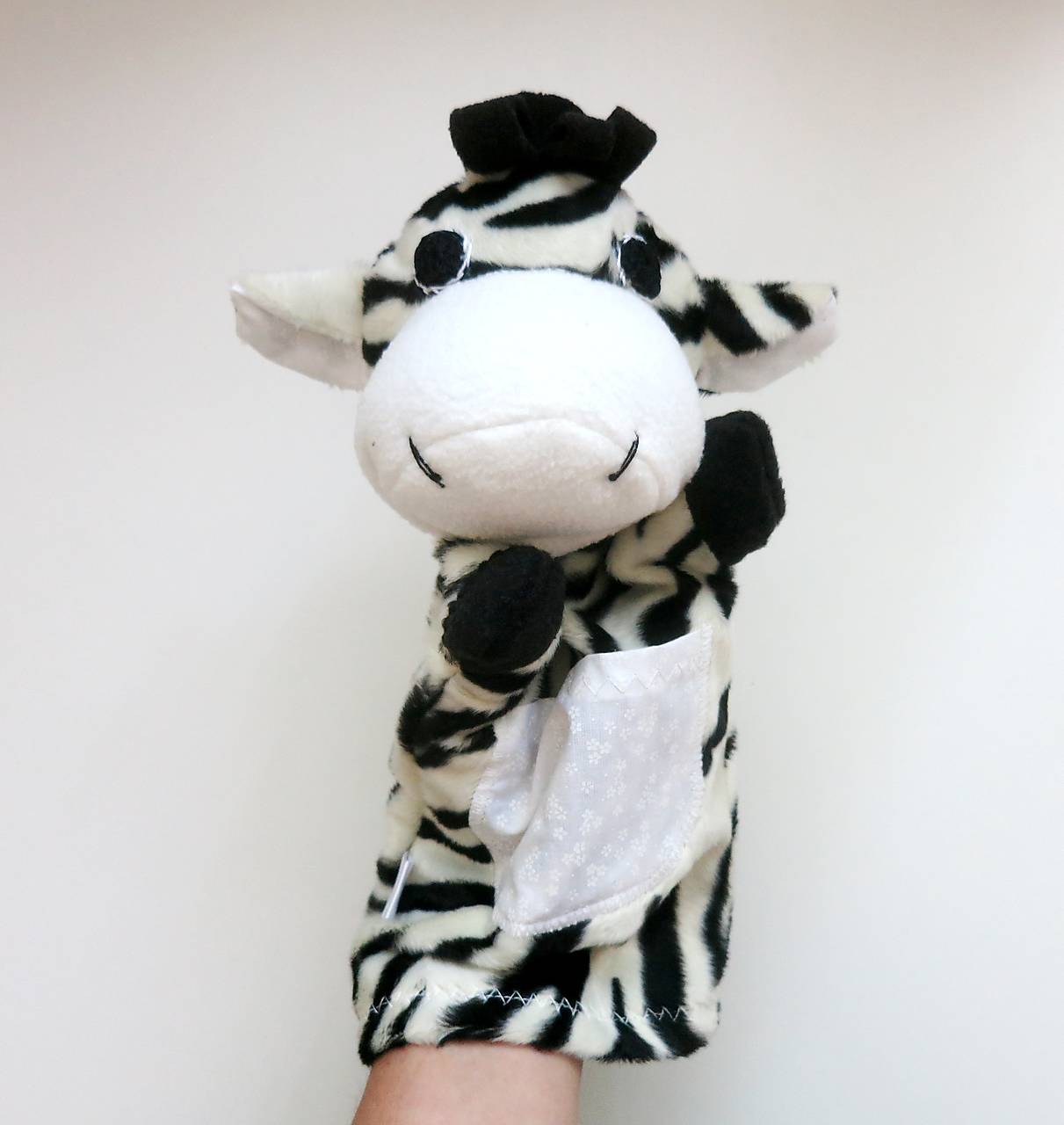 Maňuška zebra (Zebra z bielokvietkovej savany)
