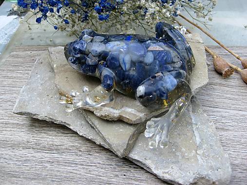 Žaba z minerálov - dekorácia (lapis lazuli)