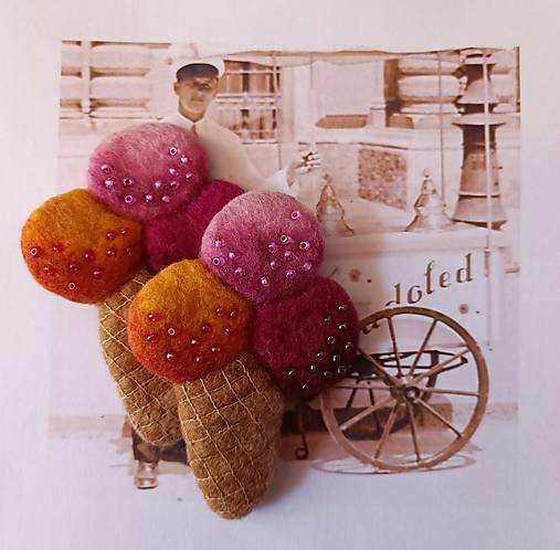 Brošne - ...plstená brošňa - zmrzlina... - 17701837_