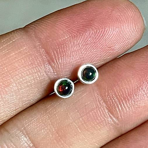 Natural Black Opal Ag925 Earrings / Strieborné napichovačky s čiernym opálom E004