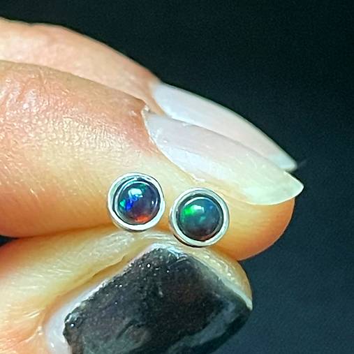 Natural Black Opal Ag925 Earrings / Strieborné napichovačky s čiernym opálom E004