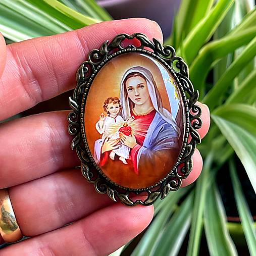 Vintage Saint Mary Brooch / Brošňa s Madonou