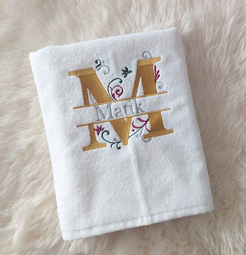 Úžitkový textil - Vyšívané uteráky z egyptskej bavlny s ozdobným menom - 17703552_