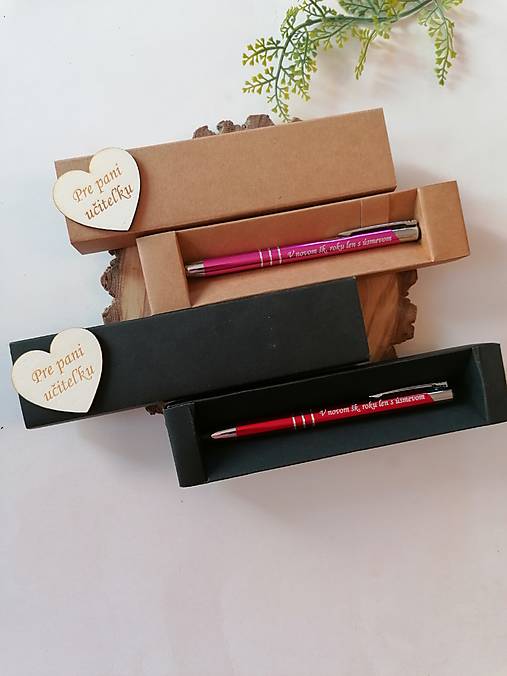 Tabuľky - Darček s gravírovanym perom_ Začiatok školského roka  - 17703468_