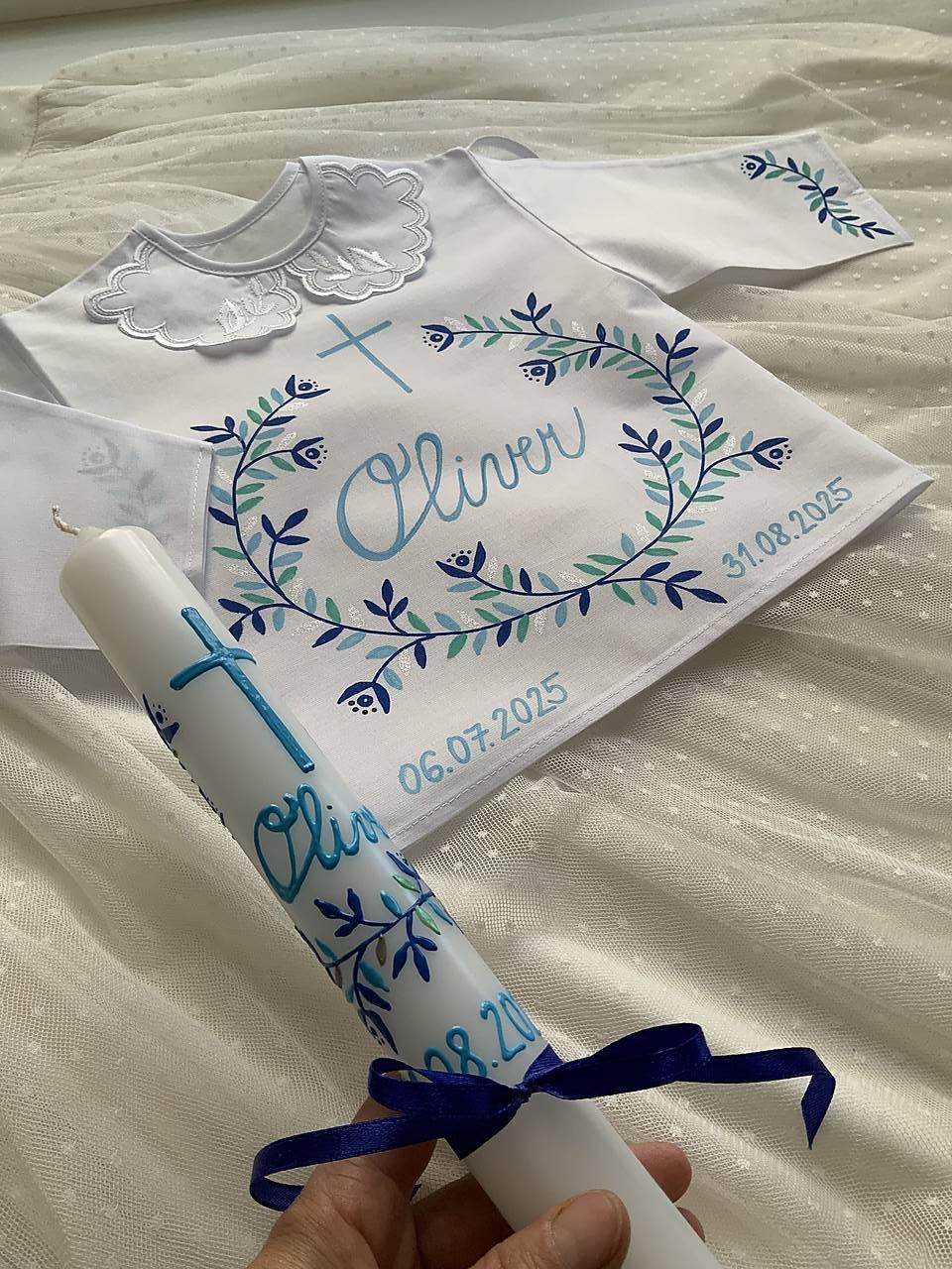 Krstná košieľka a svieca na krst maľovaná v (modrých odtieňoch + strieborná s krížikom)