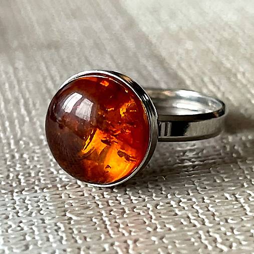 Simple Amber AG925 Rhodium Plated Ring / Jednoduchý prsteň s jantárom strieborný AG925 ródiovaný RH E004