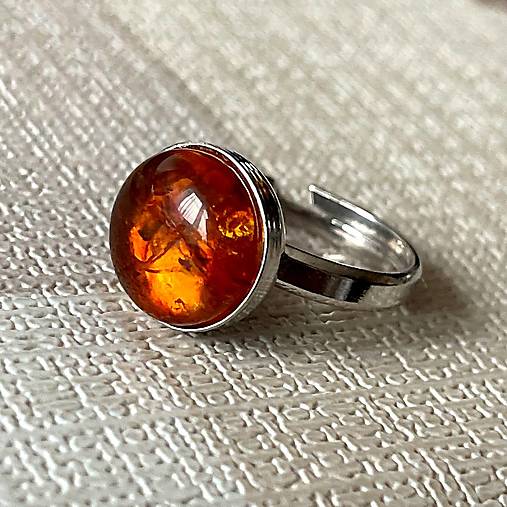 Simple Amber AG925 Rhodium Plated Ring / Jednoduchý prsteň s jantárom strieborný AG925 ródiovaný RH E004