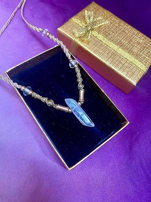 Náhrdelníky - Náhrdelník s horským Krištáľom - 17719645_