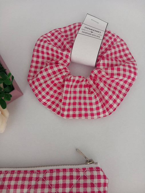 Kozmeticka taštička +gumička