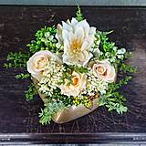 Dekorácie - Dušičky - marhuľová ikebana na hrob v tvare srdca č.122 - dekorácia - 17718848_