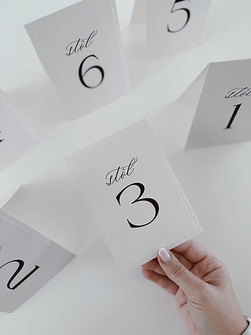 Papiernictvo - Čísla na stoly strieškové čierne - 17723254_