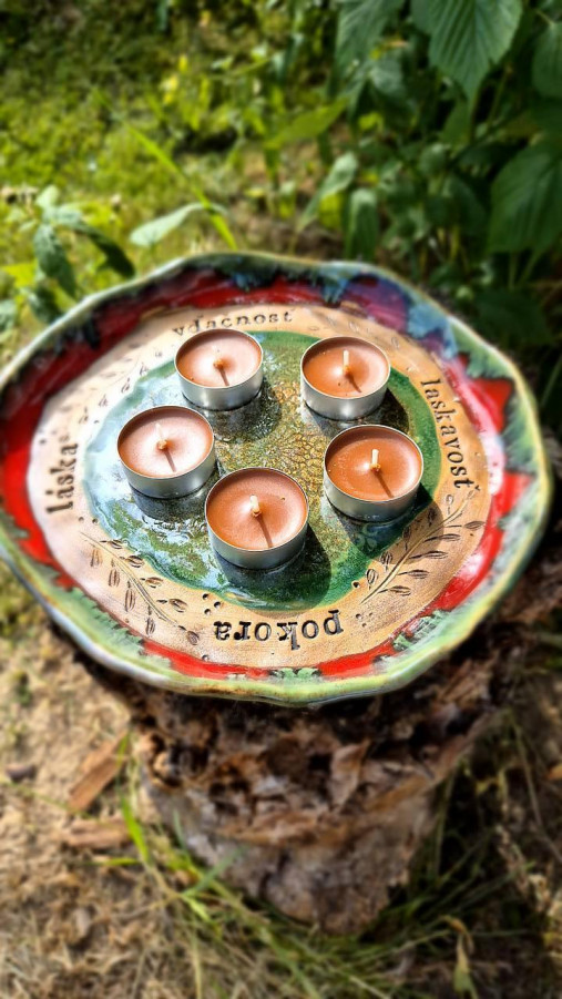 Nádoby - Keramický personalizovaný tanier s príznačným názvom láska pokor,a - 17723817_