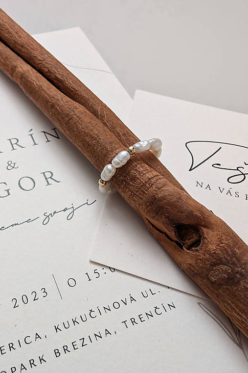 Perlový prstienok La Perla Viva – minimalistická elegancia
