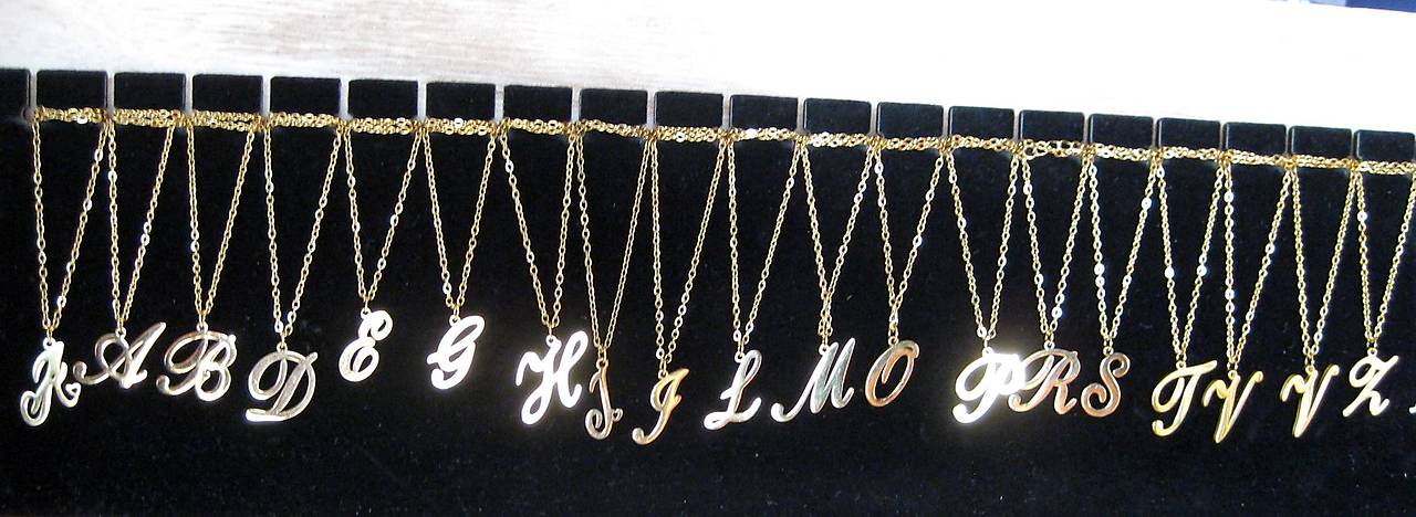 Nerezová retiazka s písmenom - farba zlatá