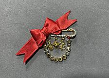 Detské doplnky - Mašlička/stužka so zirkómni  proti urieknutiu na kočík/vajíčko s anjelikom, štvorlístkom, cumlíkom a menom (Zlaté prevedenie) - 17727633_