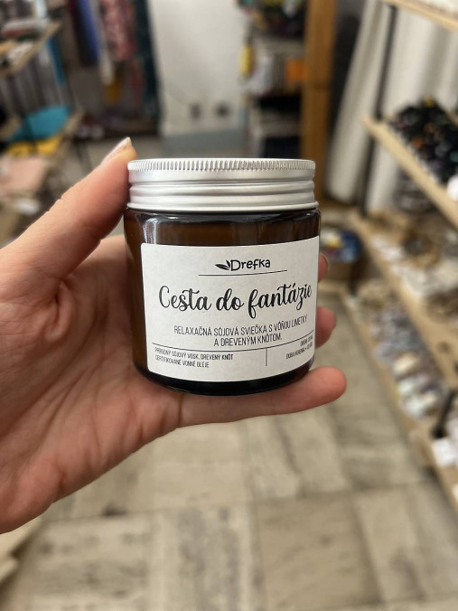 Vonná prírodná sójová sviečka 90g (Cesta do fantazie - limetka)