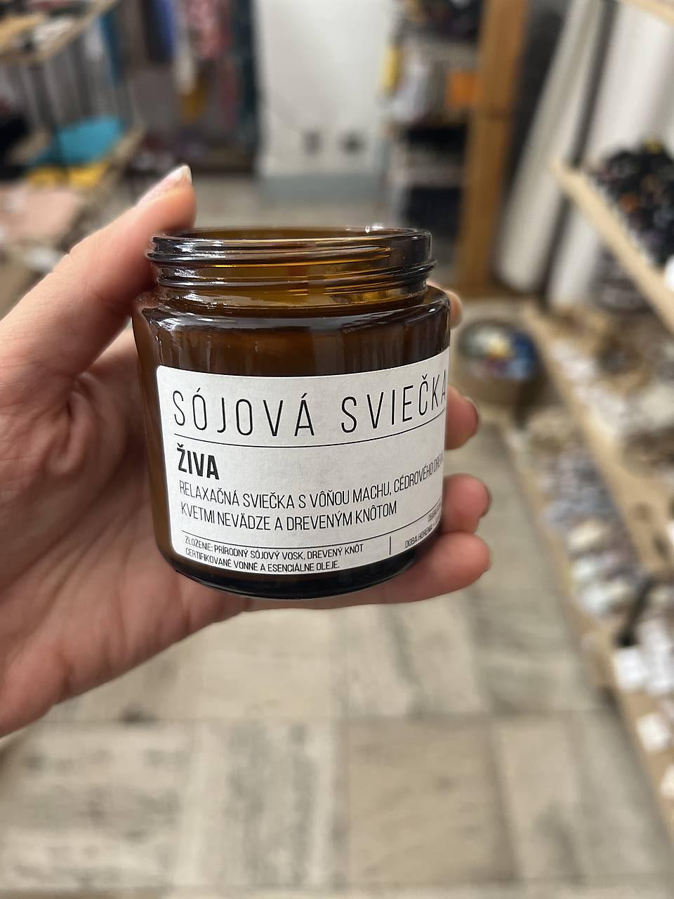 Vonná prírodná sójová sviečka 90g (Živa - mach, cédrové drevo, kvety nevädze)