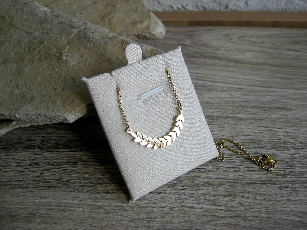 Nerezová retiazka Vavrín (farba zlatá)