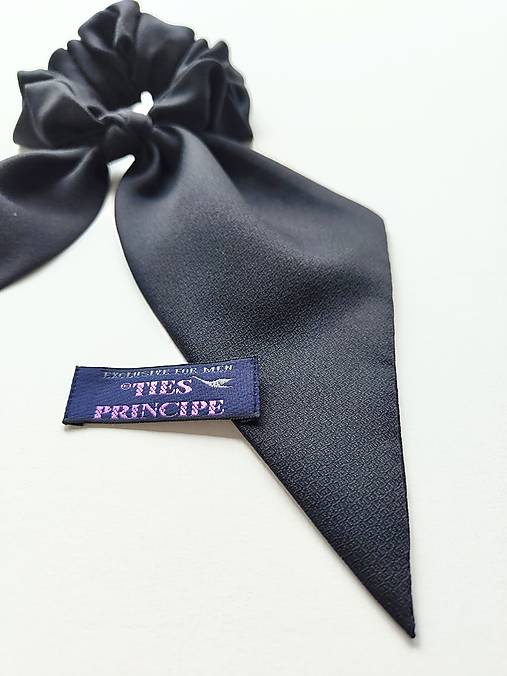 Maxi scrunchie asymetrická (Čierna)