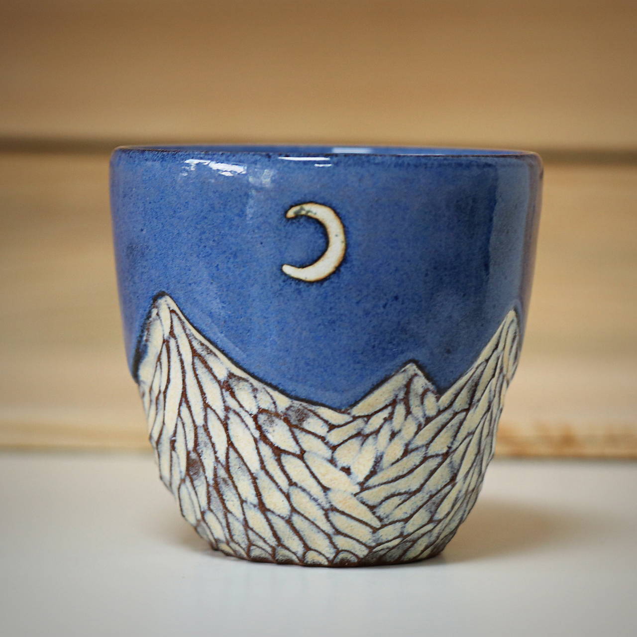 Vyrezávaný pohár Hory