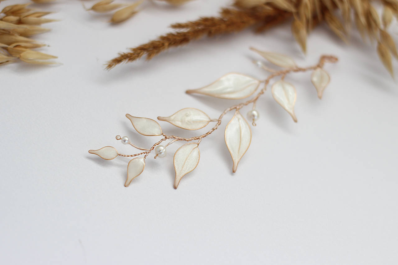 Svadobná aplikácia do vlasov s riečnymi perlami (Ozdoba do vlasov /zlatá/)