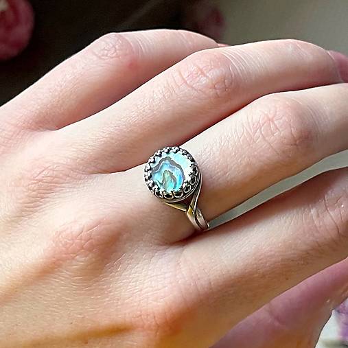 Mother of Pearl Filigree  AG925 Silver Ring  / Strieborný prsteň s dúhovou perleťou E003